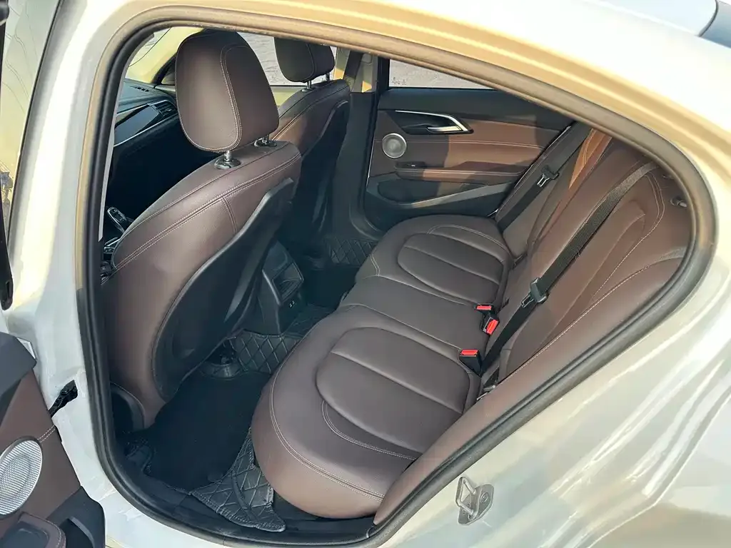 BMW 1 Series — фото 2