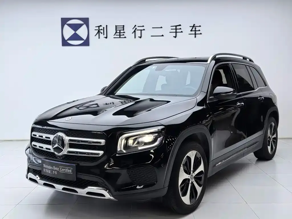 Mercedes-Benz GLB — фото 1