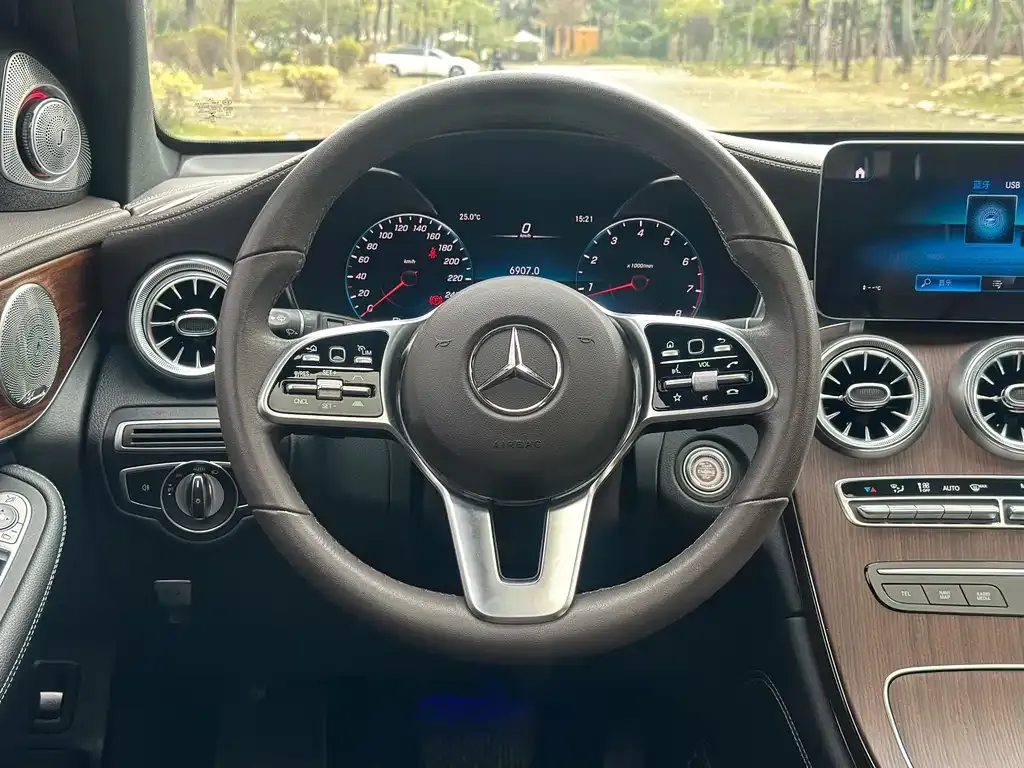Mercedes-Benz GLC — фото 2