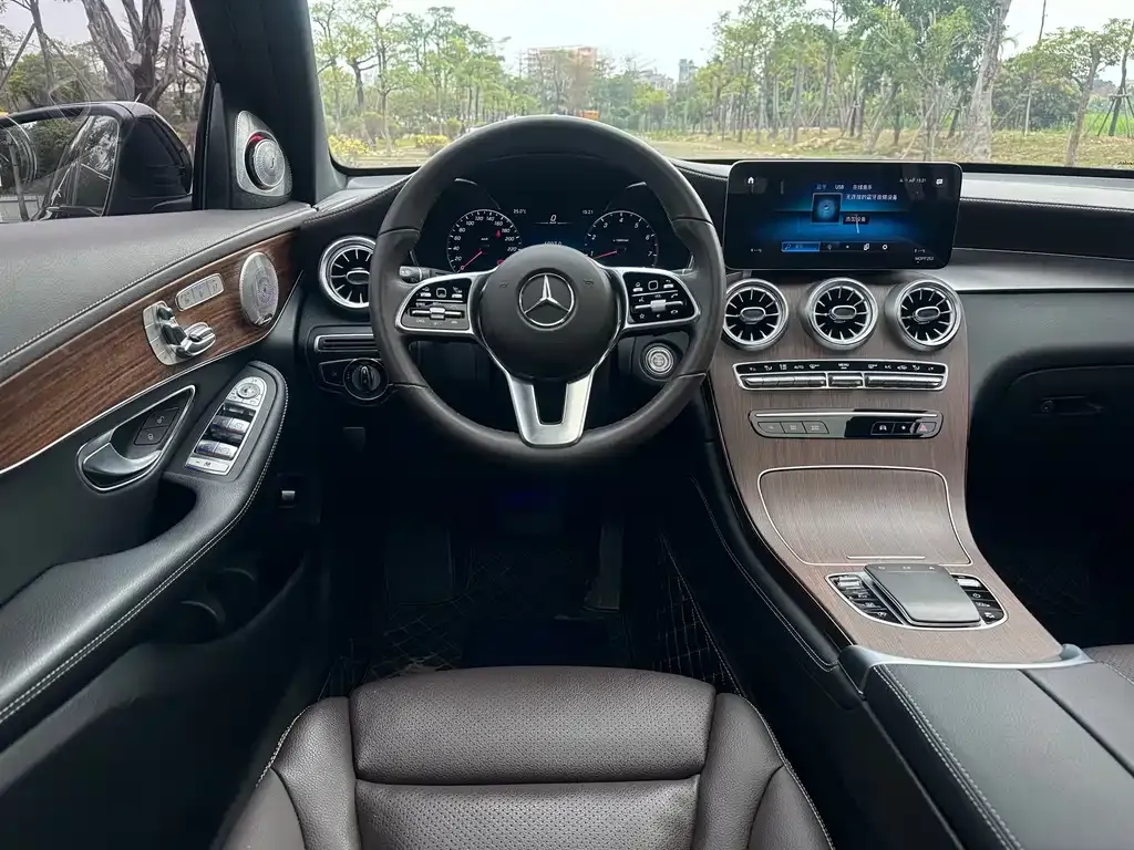 Mercedes-Benz GLC — фото 3