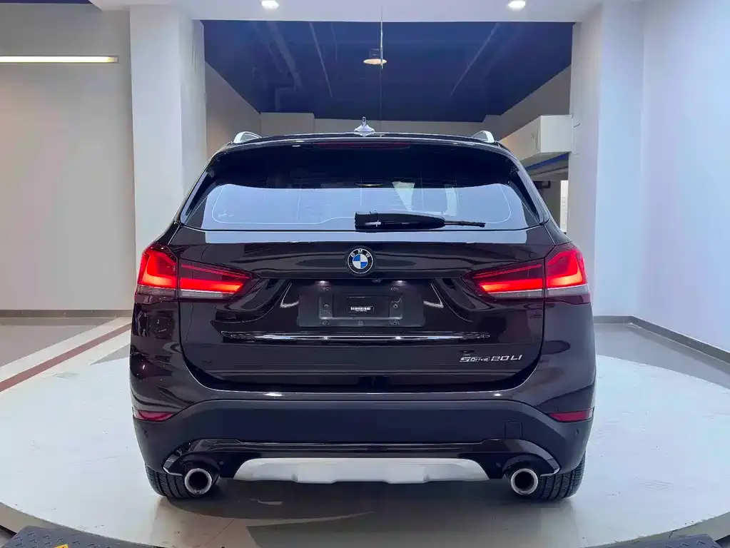 BMW X1 — фото 9