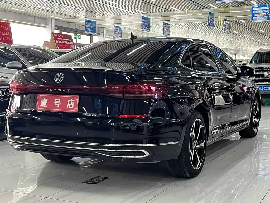 Volkswagen Passat — фото 7