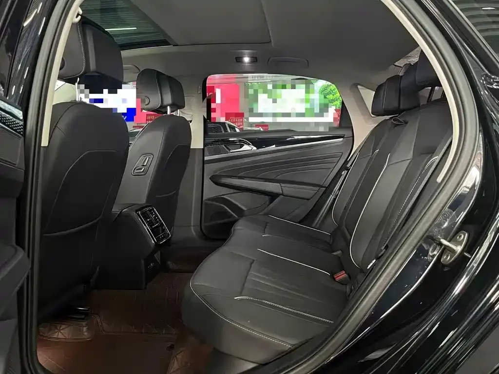 Volkswagen Passat — фото 6