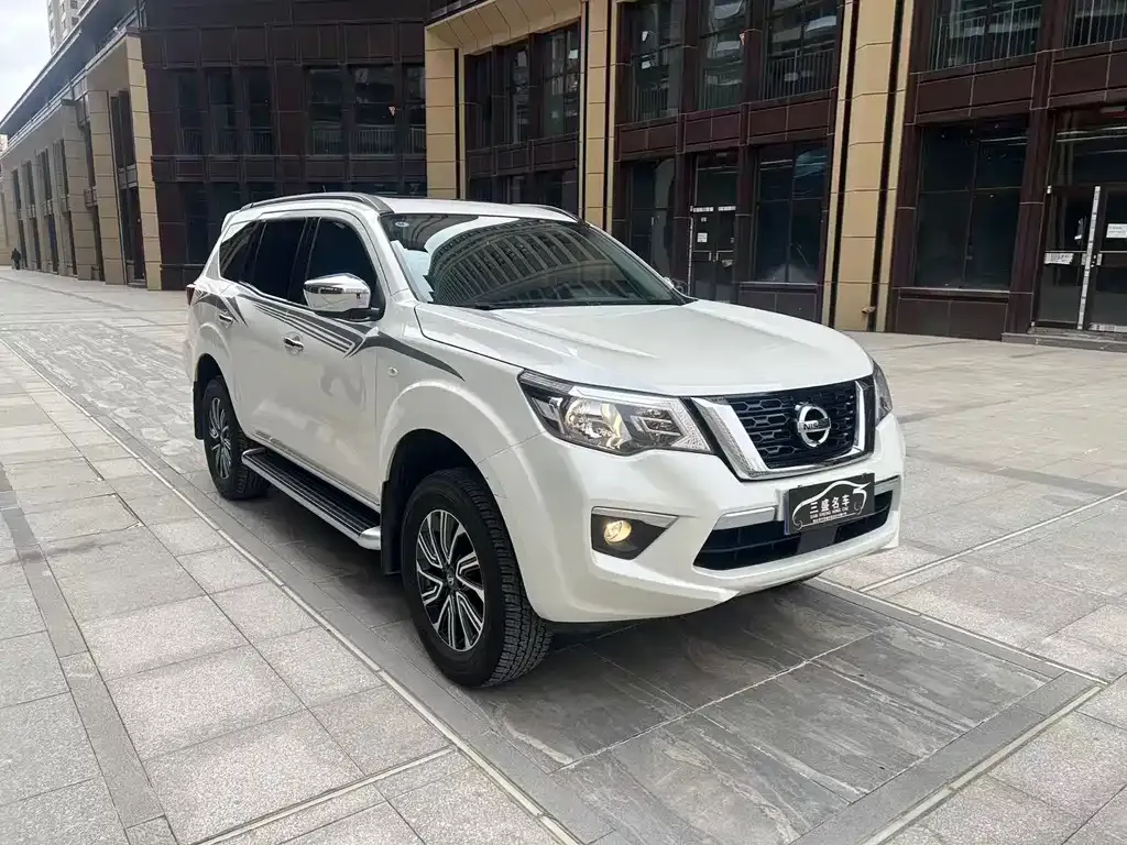 Nissan Terra — фото 1