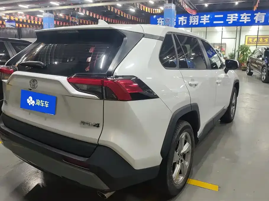 Toyota RAV4 2022 из CN, фото 9
