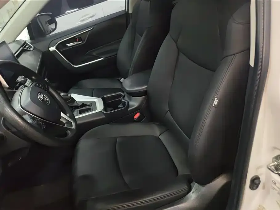 Toyota RAV4 2022 из CN, фото 8
