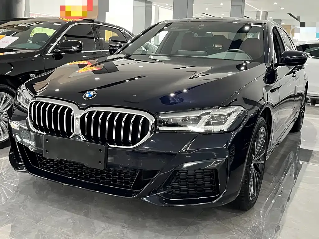 BMW 5 Series — фото 1