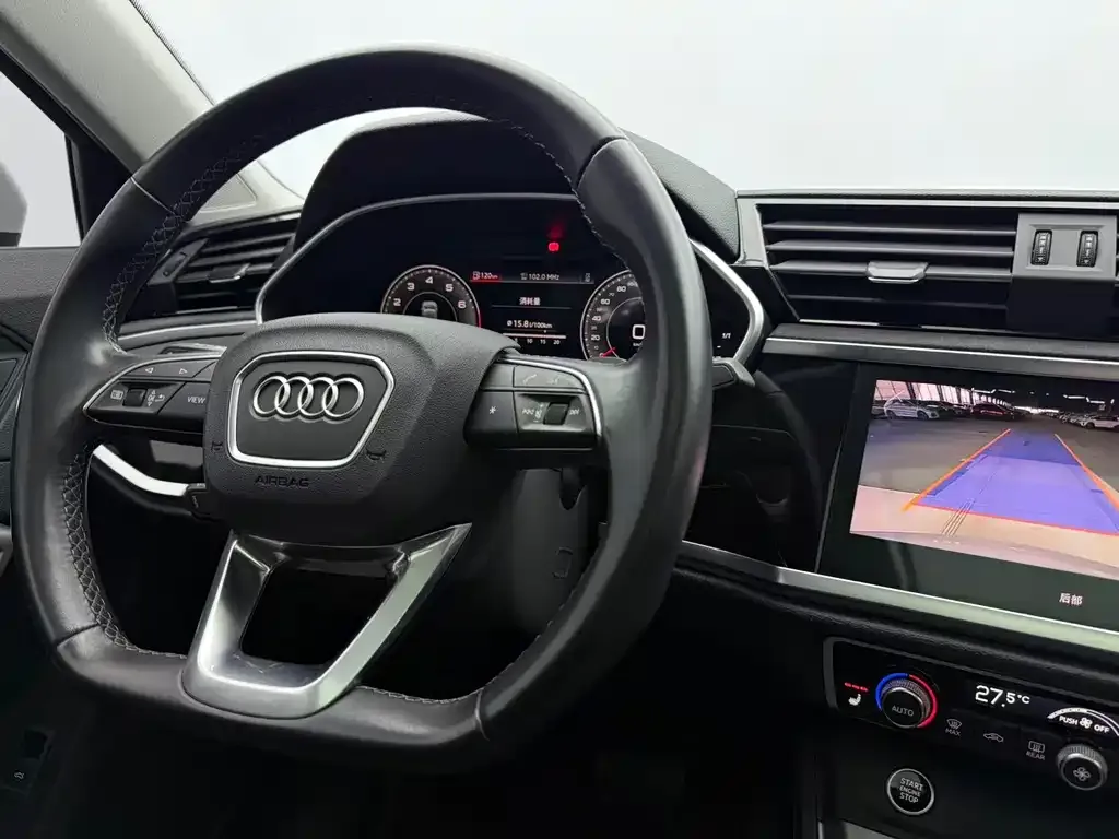 Audi Q3 — фото 7