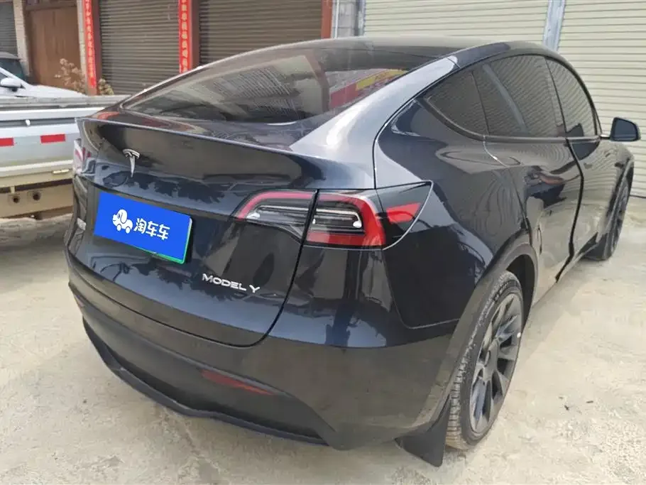 Tesla Model Y — фото 8