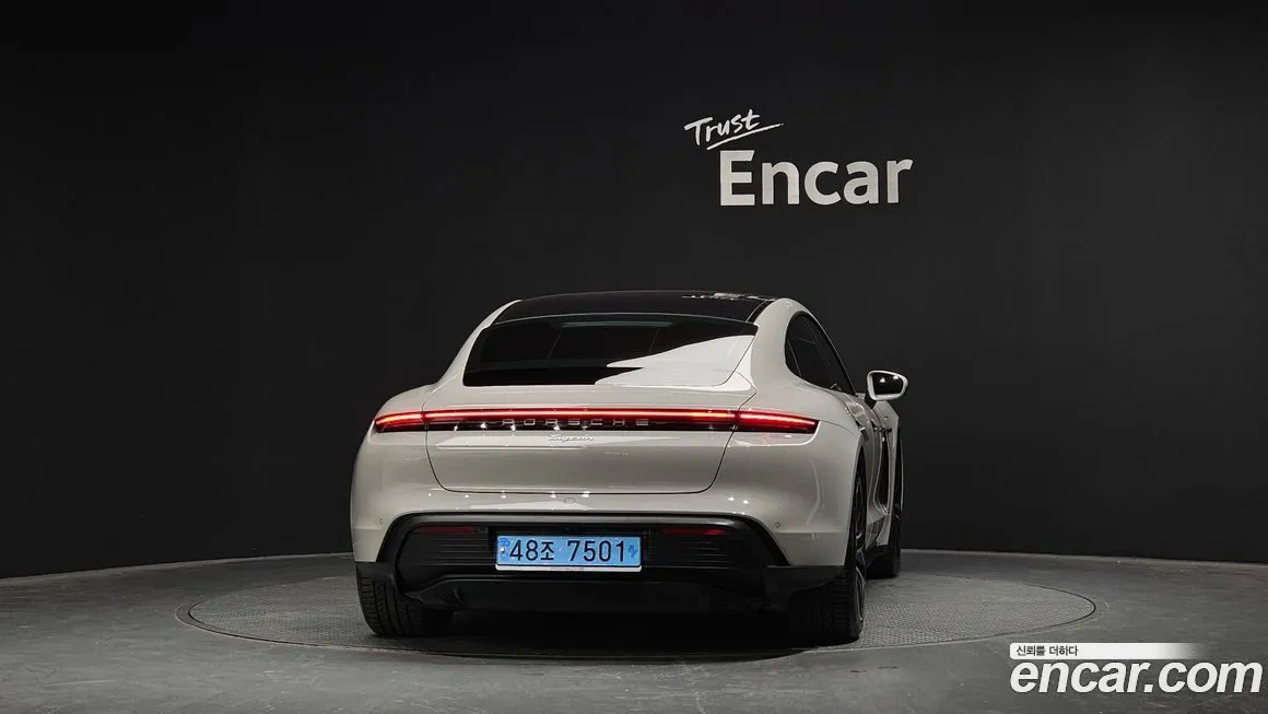 Porsche Taycan 2023 из KR, фото 3