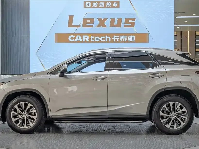 Lexus RX — фото 9