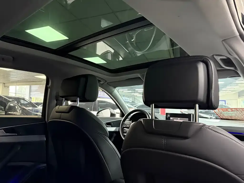 Audi A4L 2022 из CN, фото 6