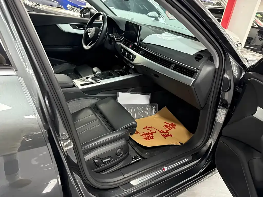 Audi A4L 2022 из CN, фото 7
