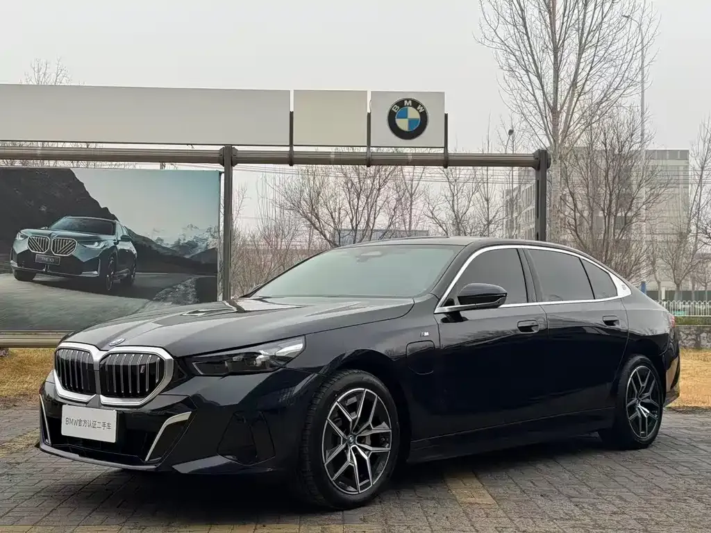 BMW i5 — фото 1