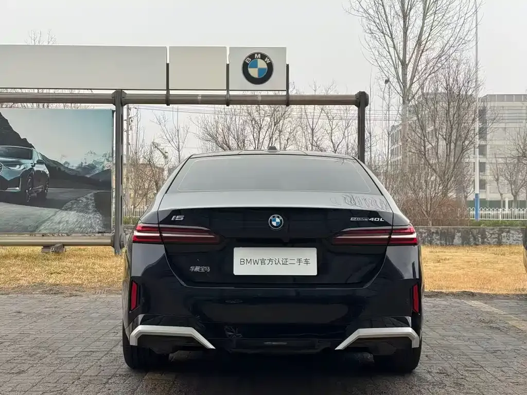 BMW i5 — фото 5