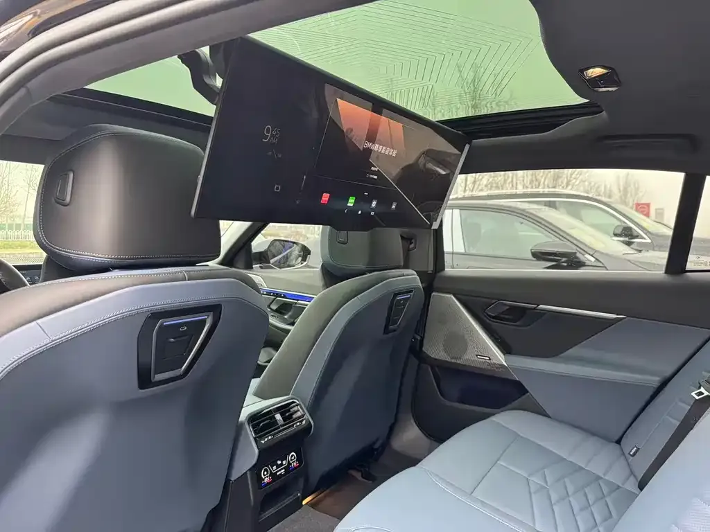 BMW i5 — фото 6