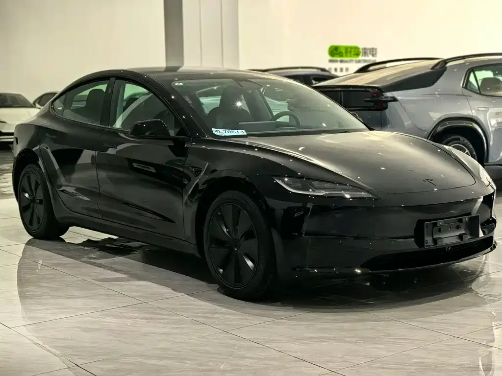 Tesla Model 3 — фото 3