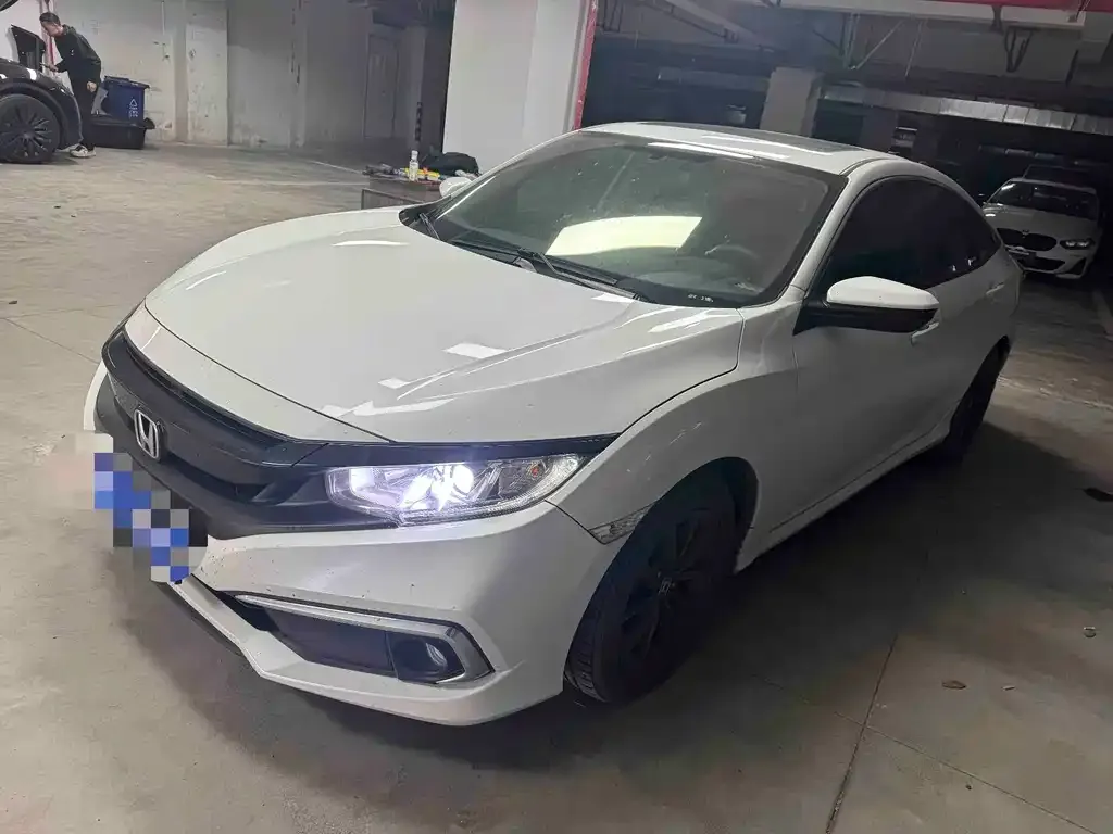 Honda Civic — фото 1
