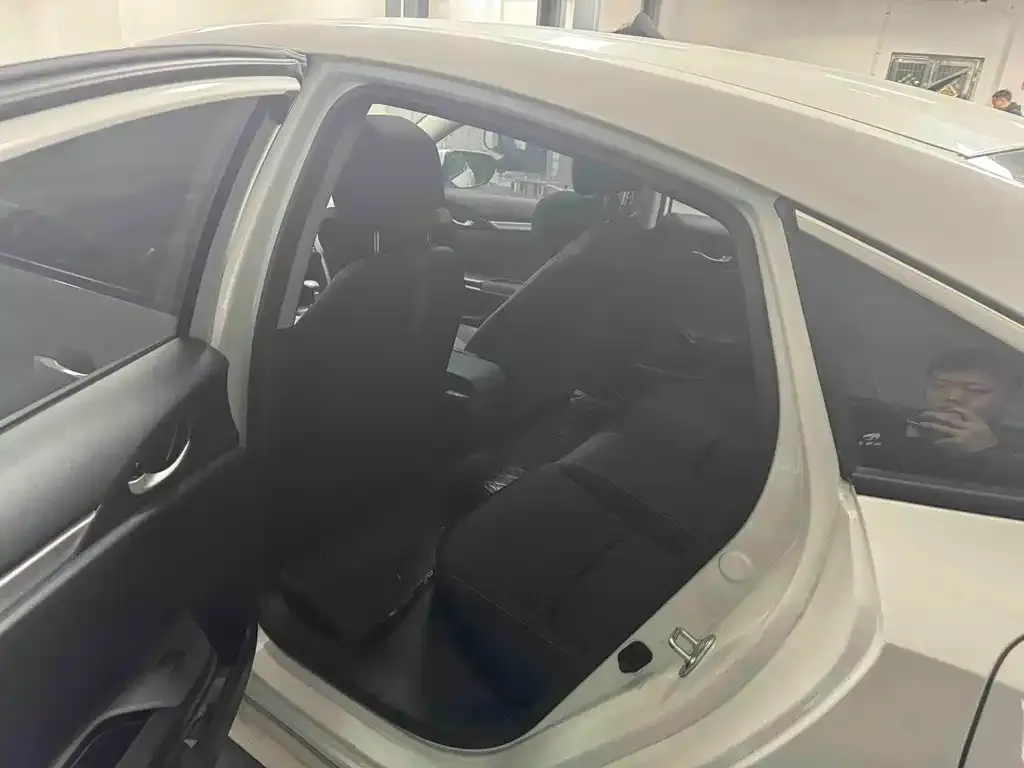 Honda Civic — фото 6