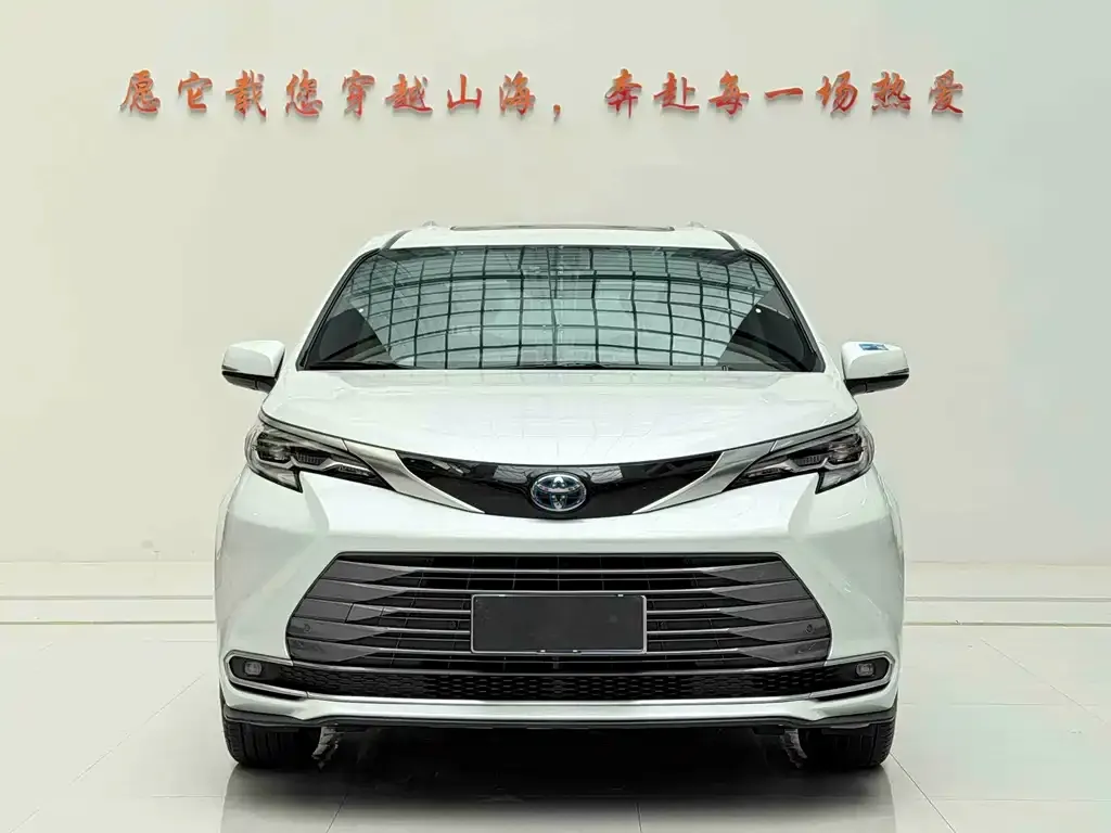 Toyota Sienna 2022 из CN, фото 4