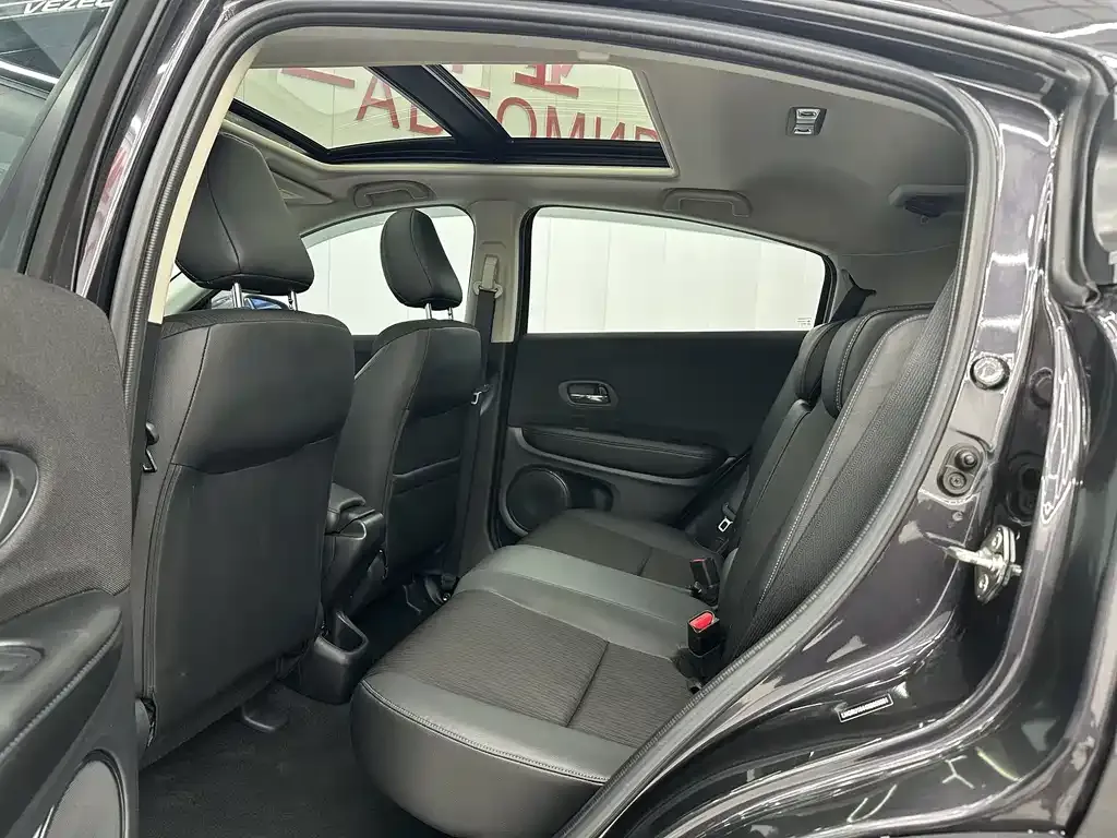 Honda Vezel 2022 из CN, фото 7