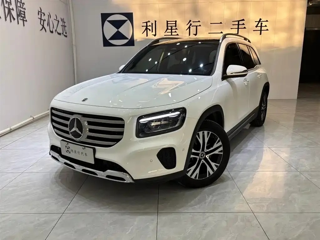 Mercedes-Benz GLB — фото 1