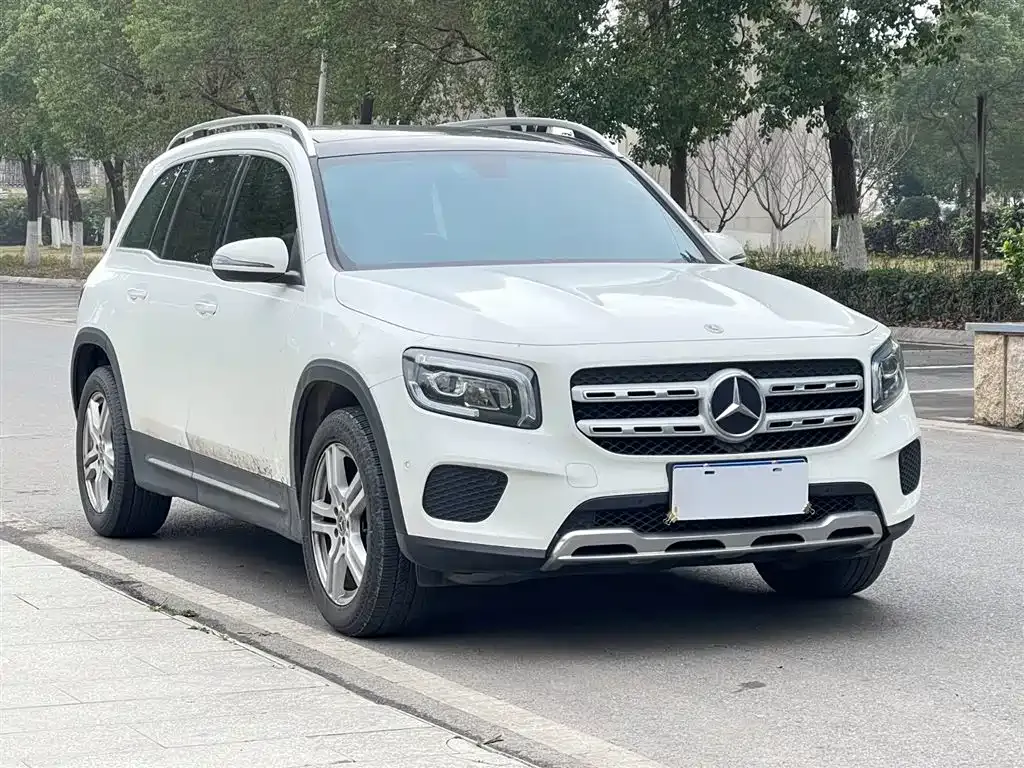 Mercedes-Benz GLB — фото 10
