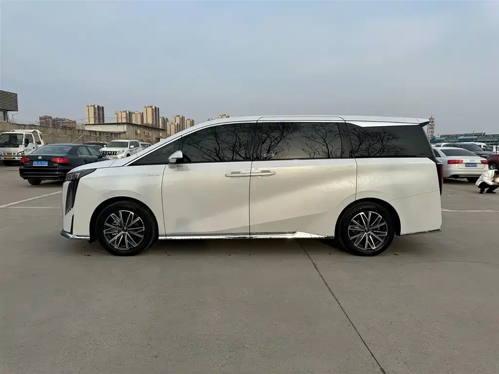 GAC Motor Trumpchi M8 — фото 4
