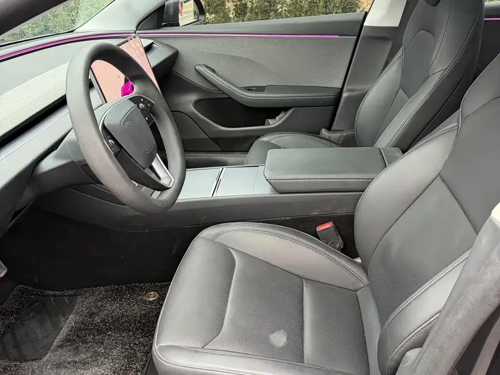 Tesla Model 3 — фото 10