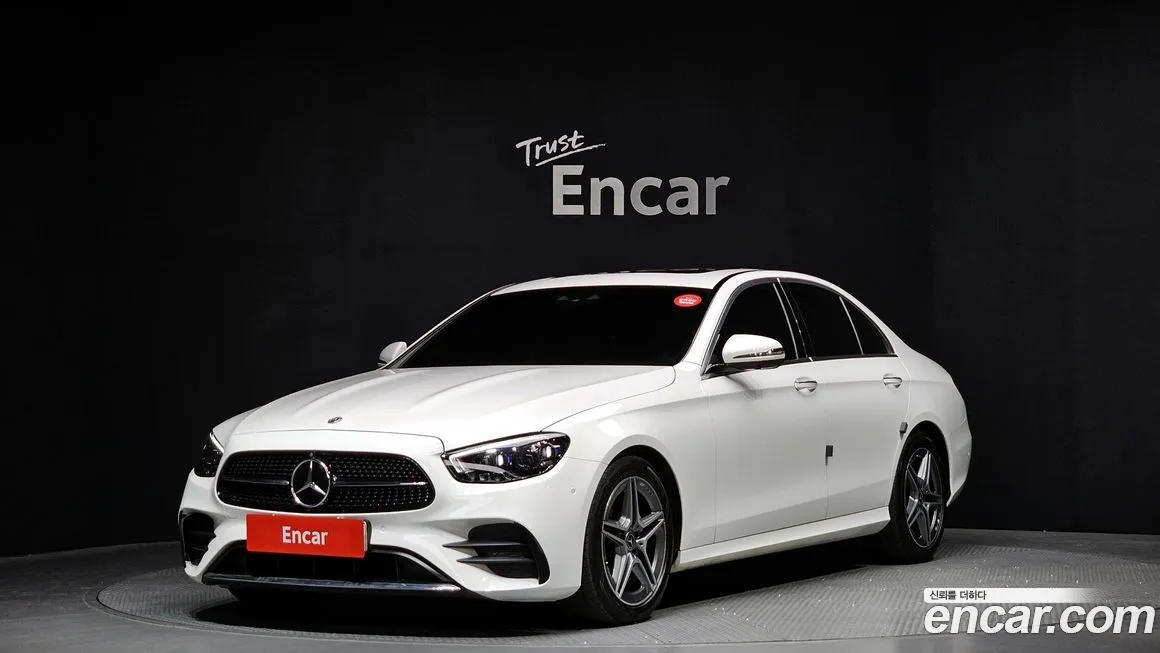 Mercedes-Benz E-Class — фото 1