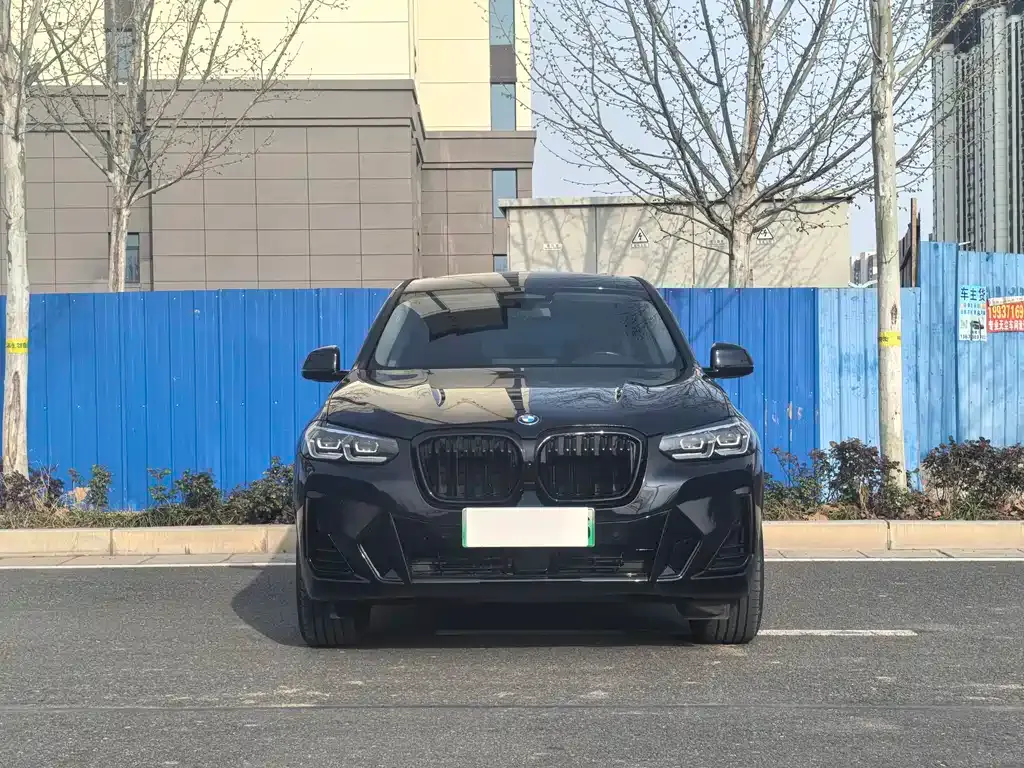 BMW iX3 — фото 10