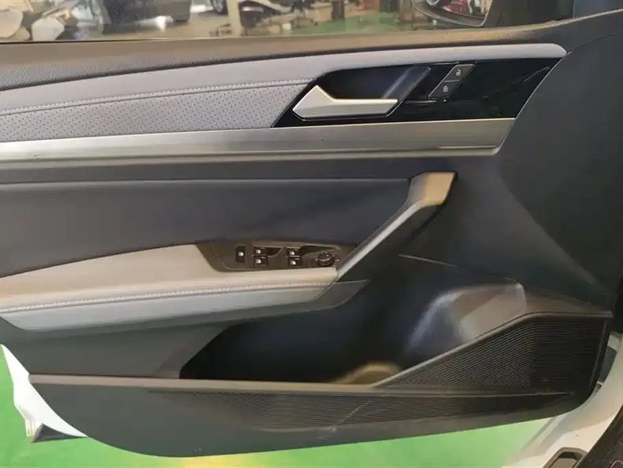 Volkswagen Lavida 2023 из CN, фото 7
