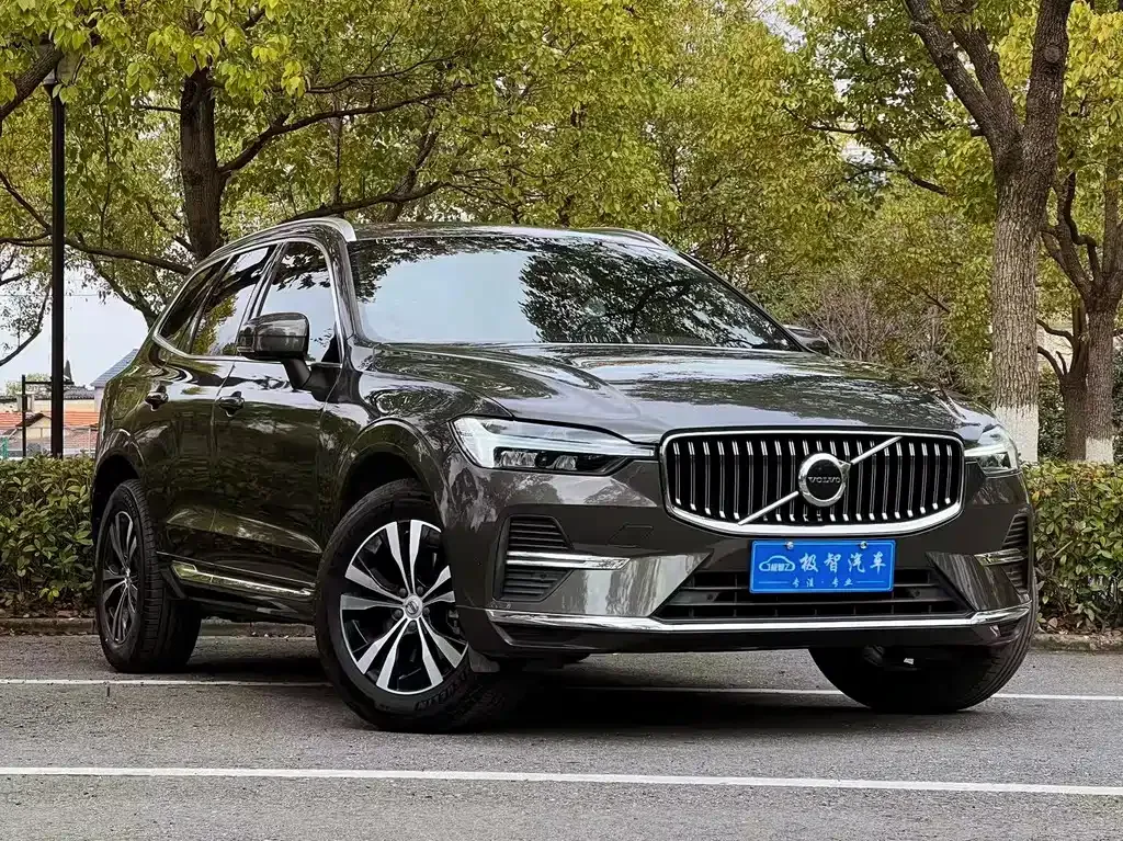 Volvo XC60 2022 из CN, фото 4