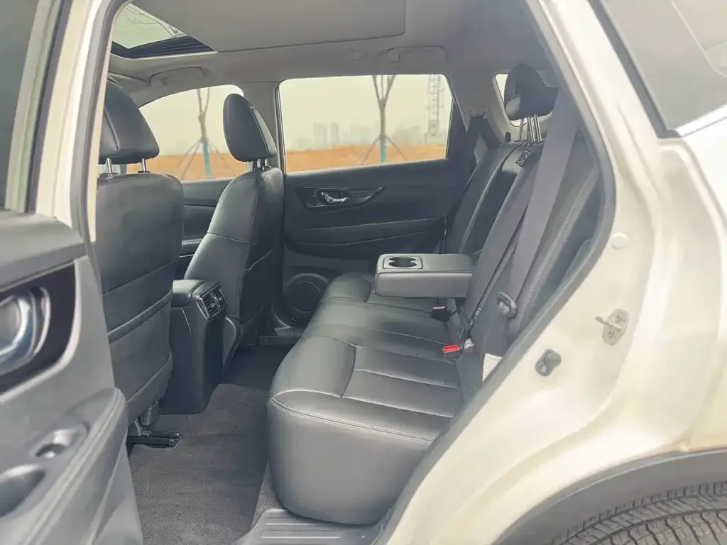 Nissan X-Trail 2021 из CN, фото 3