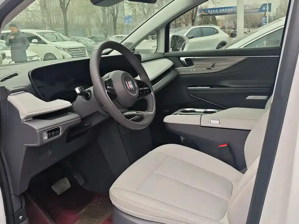 Buick GL8 2025 из CN, фото 8