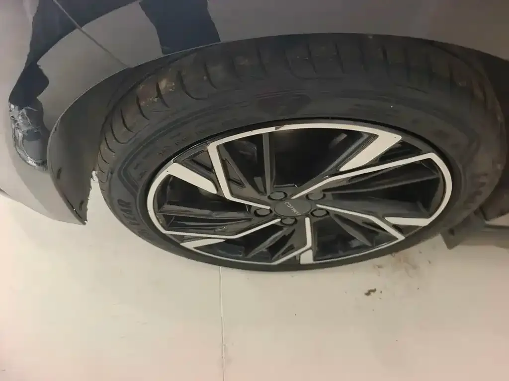 Lynk & Co 03 2024 из CN, фото 7