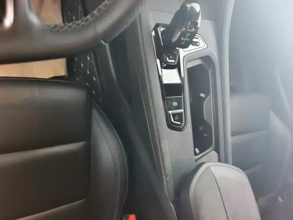 Lynk & Co 03 2024 из CN, фото 2