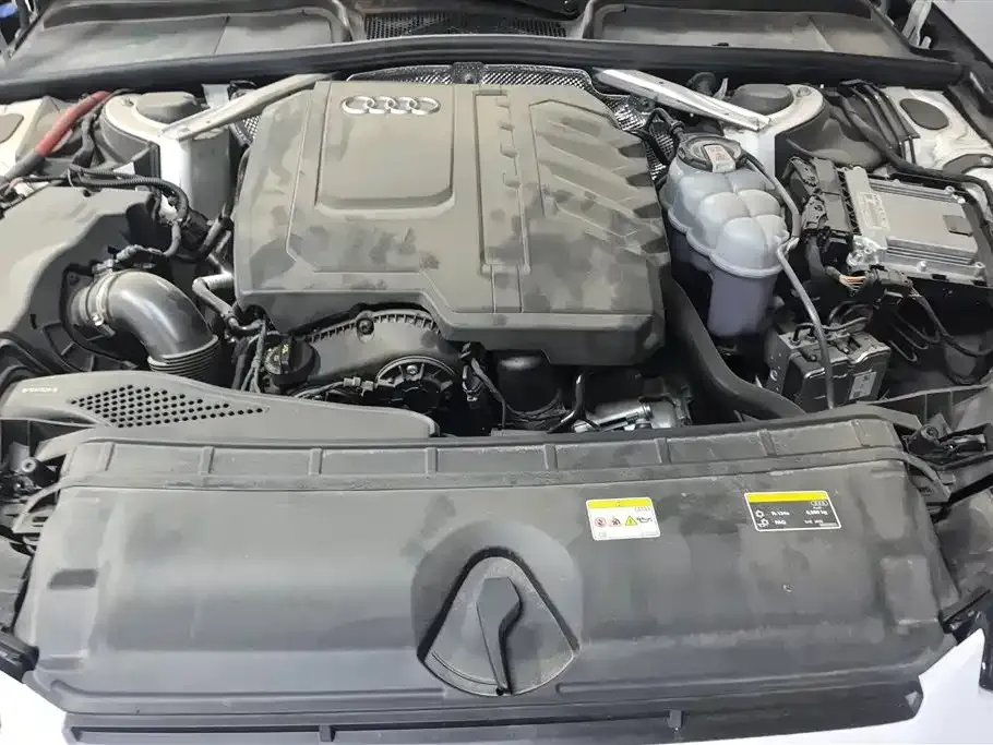 Audi A4L 2023 из CN, фото 10