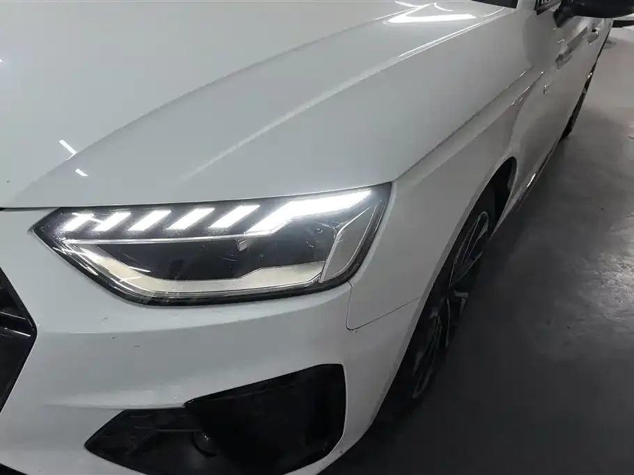 Audi A4L 2023 из CN, фото 4