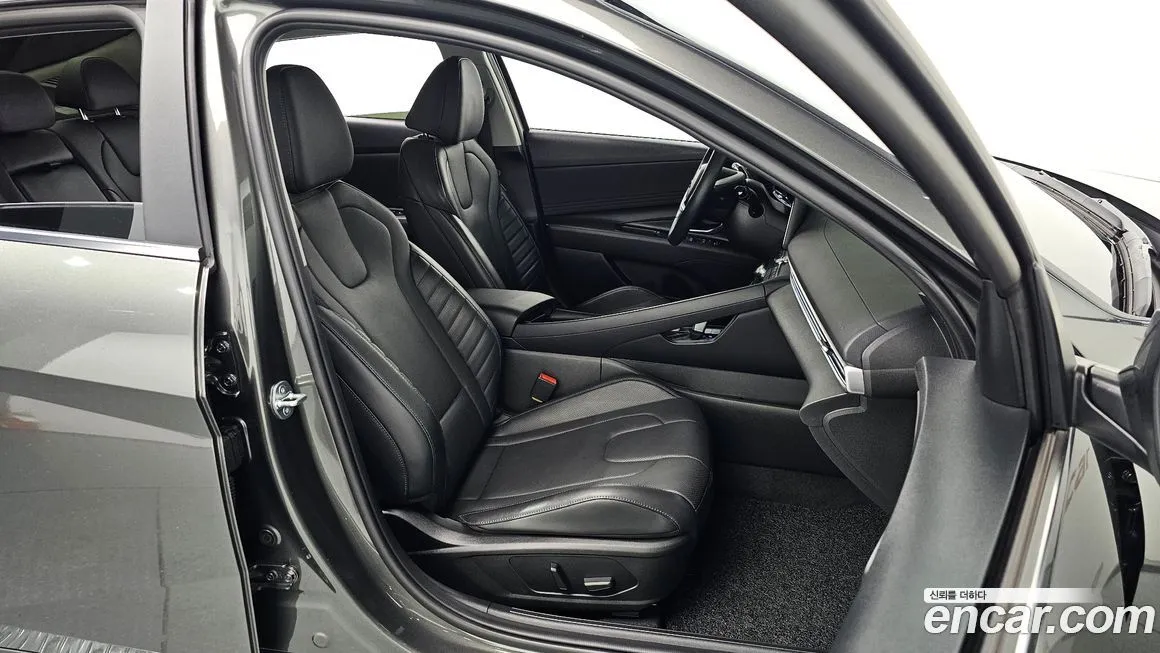 Hyundai AVANTE — фото 3