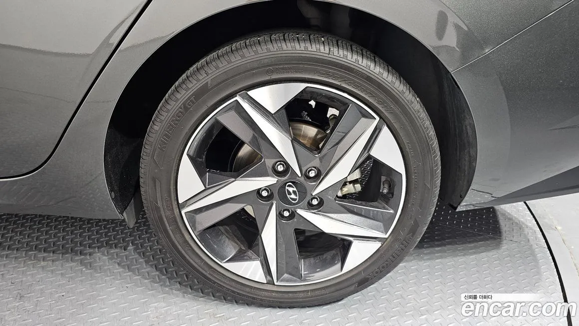 Hyundai AVANTE — фото 8