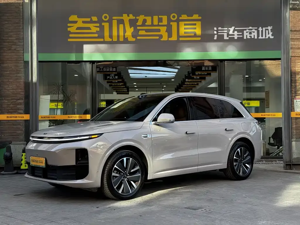 Li Auto Li L6 — фото 1