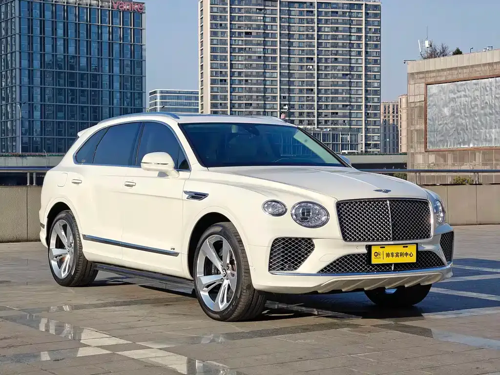 Bentley Bentayga — фото 10