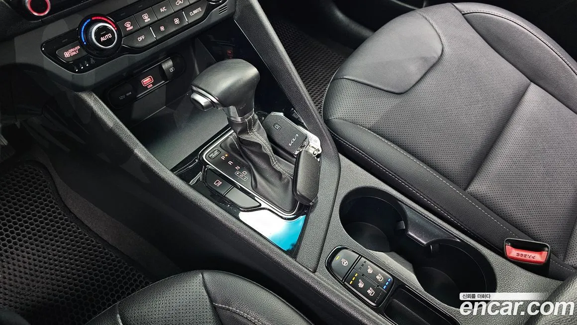 Kia Niro — фото 10