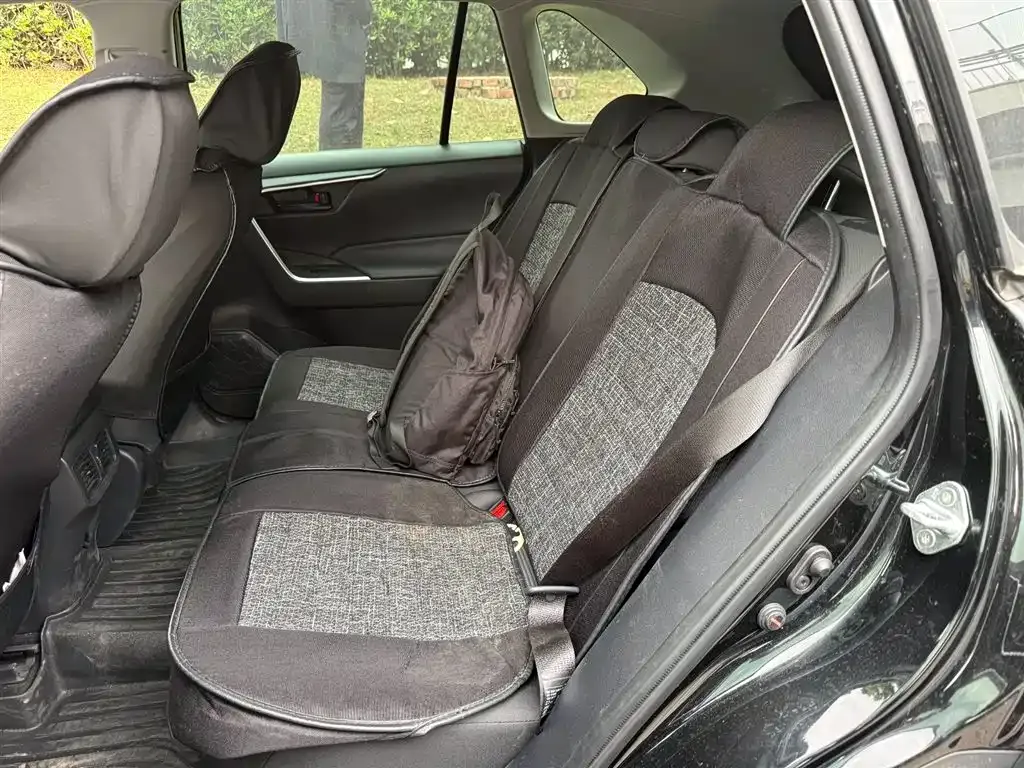 Toyota Wildlander 2024 из CN, фото 3