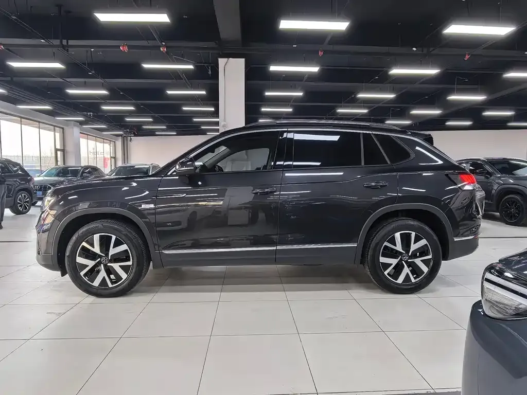 Volkswagen Tayron 2023 из CN, фото 2