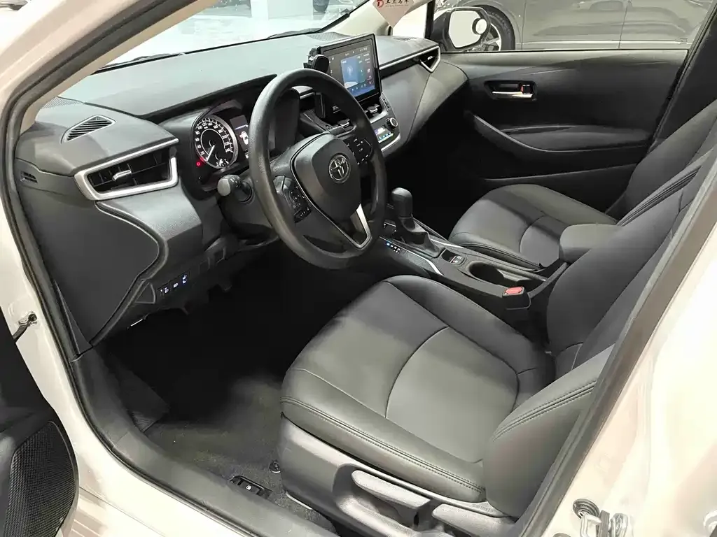 Toyota Corolla 2023 из CN, фото 9