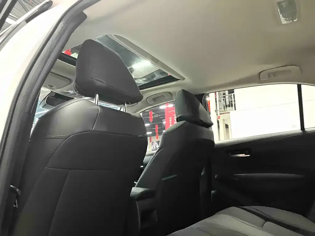 Toyota Corolla 2023 из CN, фото 8