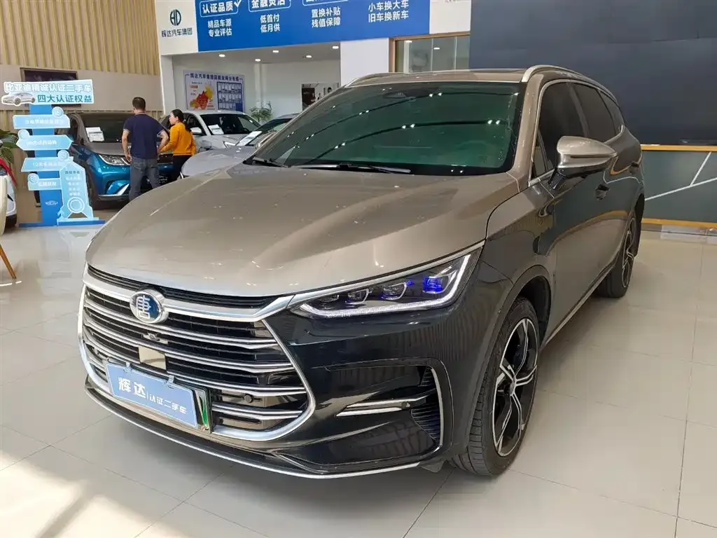 BYD Tang New Energy — фото 1