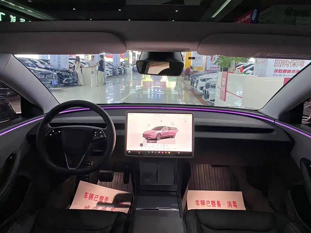 Tesla Model 3 — фото 10
